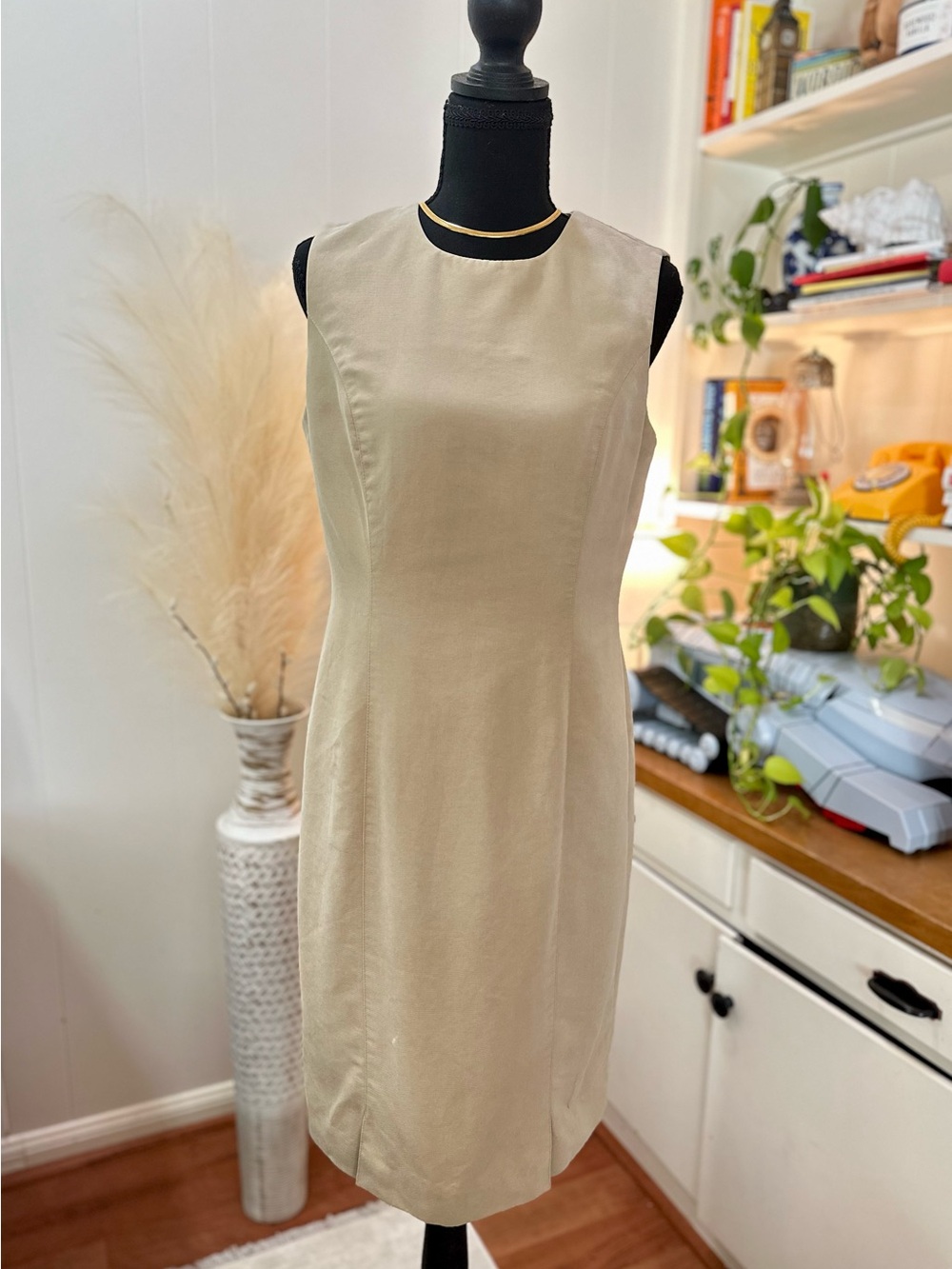 Amanda Smith Size 6 Khaki Sleeveless Shift dress - Classic work